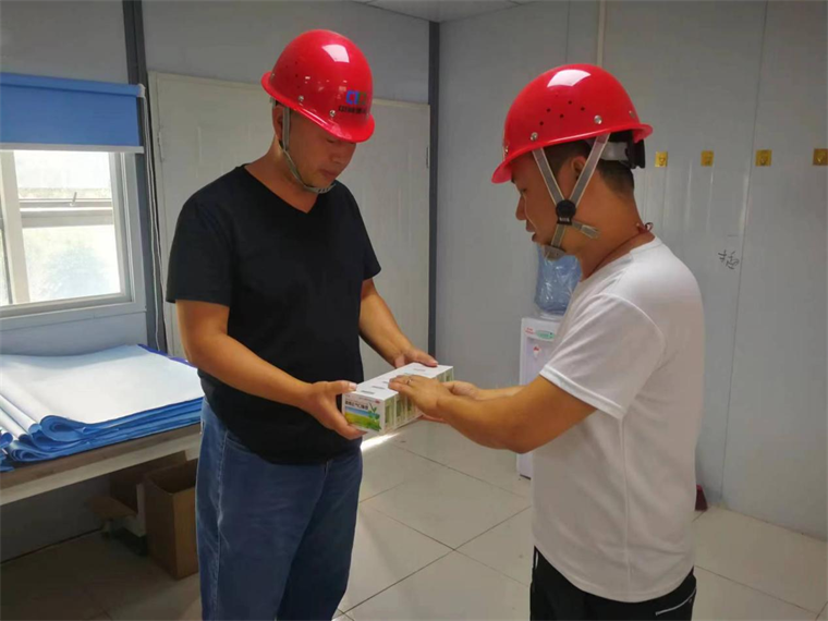 暑期送清凉、送健康、送安全慰问活动